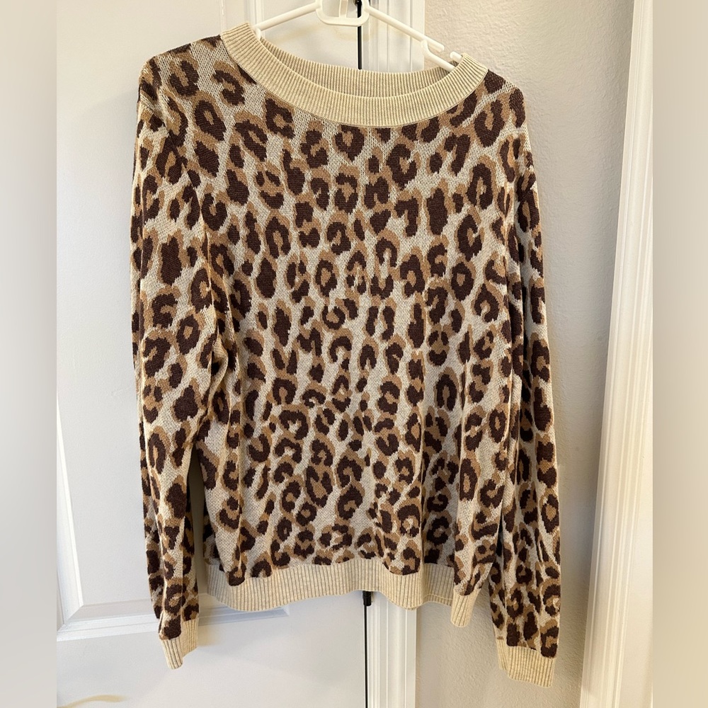 Never worn A New Day leopard print sweater